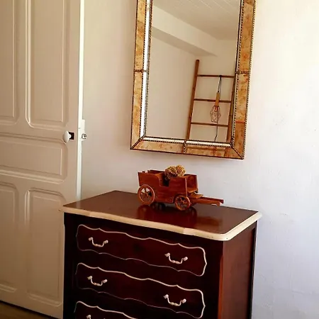 Casa vacanze Maison De Village Avec Terrasse Ombragee *