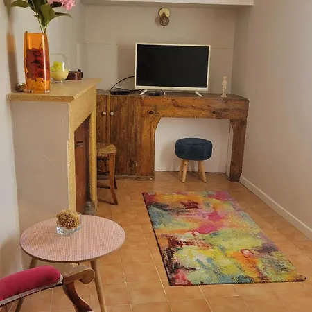 Maison De Village Avec Terrasse Ombragee * Sisco